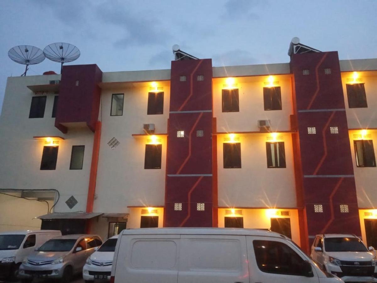 Oyo 3373 Favour Hotel Pagaralam Zewnętrze zdjęcie