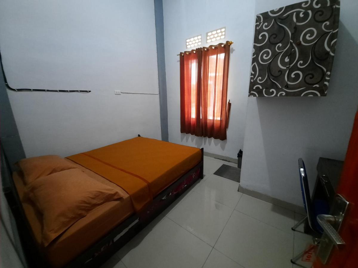 Oyo 3373 Favour Hotel Pagaralam Zewnętrze zdjęcie