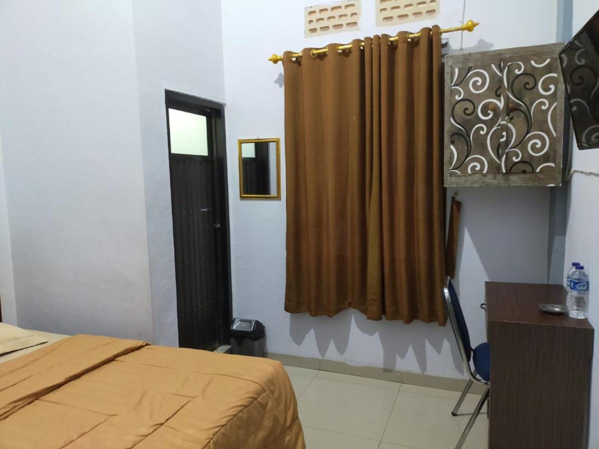 Oyo 3373 Favour Hotel Pagaralam Zewnętrze zdjęcie